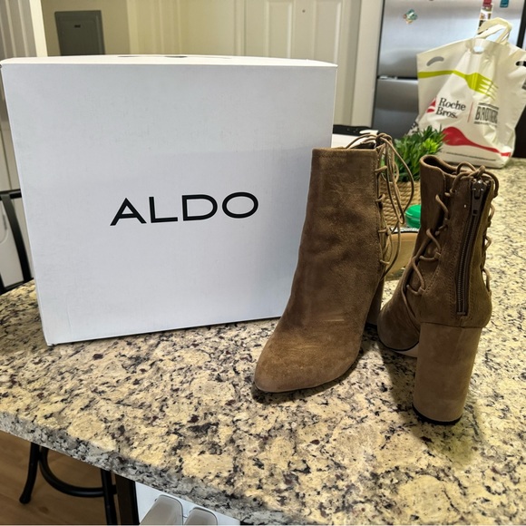 Aldo Mirori beige boots - Picture 2 of 2